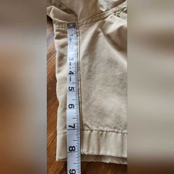 L.L. Bean Shorts Mens Size 33 Beige Standard Fit Chino Flat Front Hiking - Picture 11 of 13